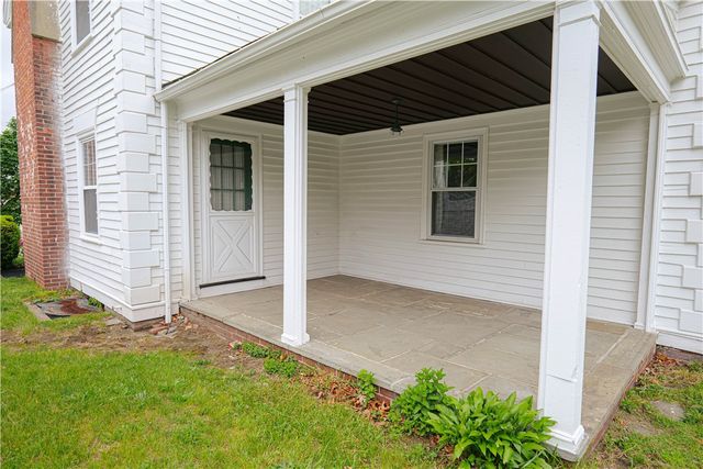 36 UNDERWOOD Drive, Pawtucket, RI 02860