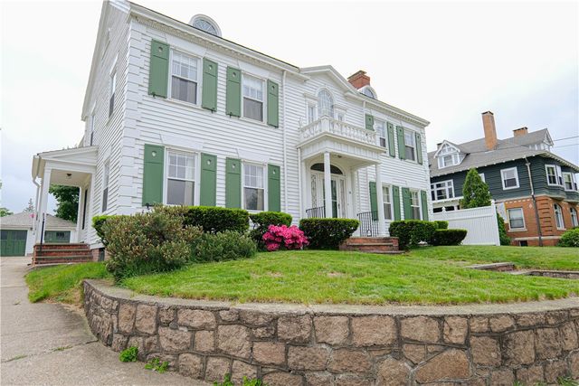 36 UNDERWOOD Drive, Pawtucket, RI 02860