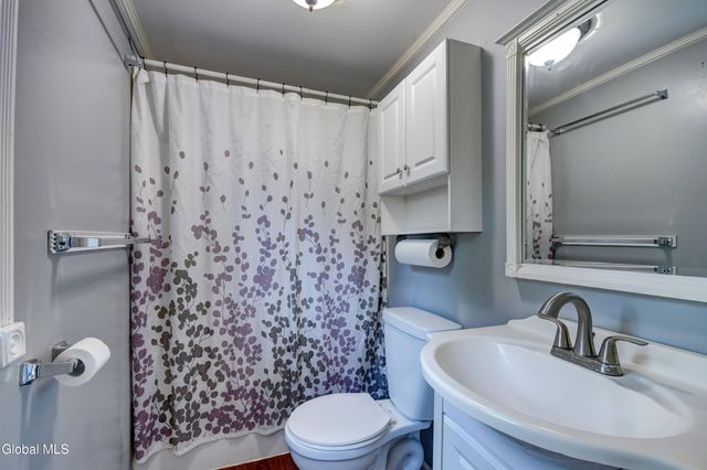 1617 7th Avenue, Schenectady, NY 12303