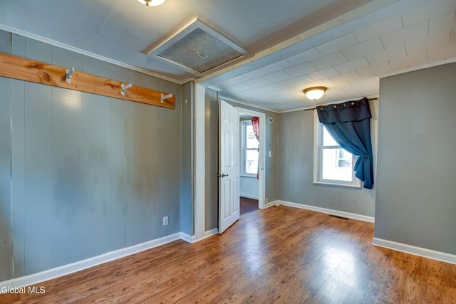 1617 7th Avenue, Schenectady, NY 12303