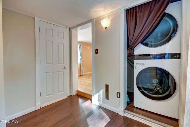 1617 7th Avenue, Schenectady, NY 12303
