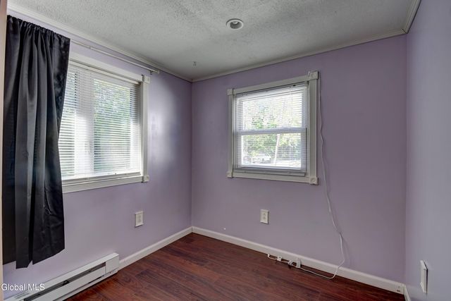 1617 7th Avenue, Schenectady, NY 12303