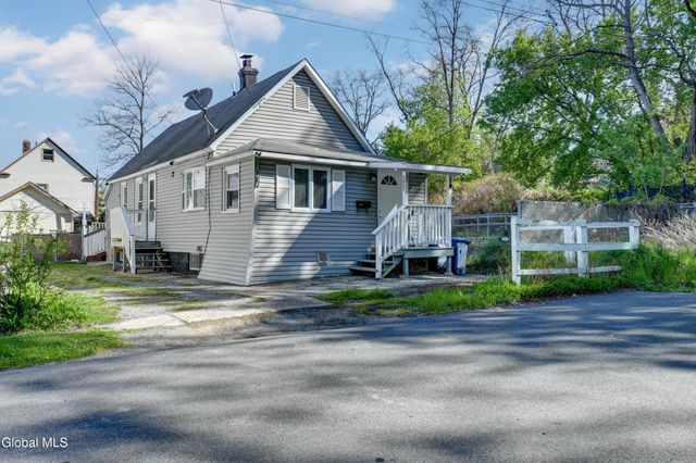 1617 7th Avenue, Schenectady, NY 12303