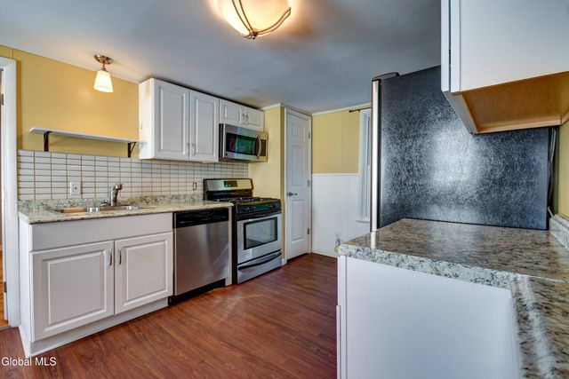 1617 7th Avenue, Schenectady, NY 12303