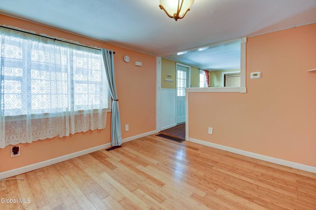 1617 7th Avenue, Schenectady, NY 12303