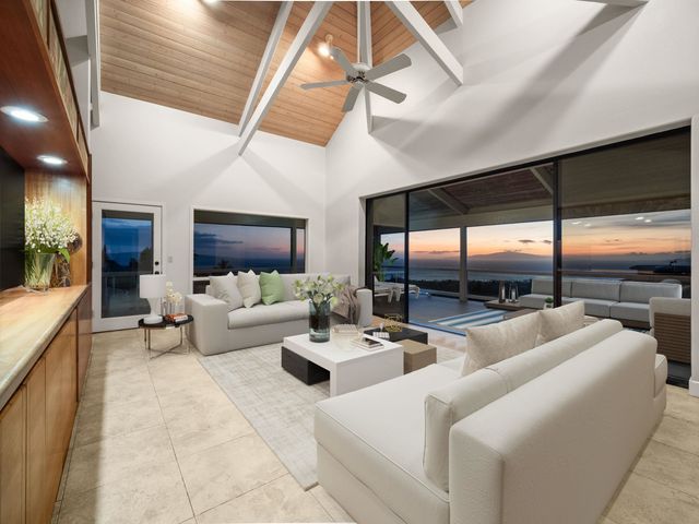 978 Kupulau Dr, Kihei, HI 96753