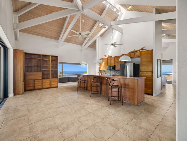 978 Kupulau Dr, Kihei, HI 96753