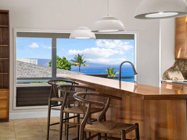 978 Kupulau Dr, Kihei, HI 96753