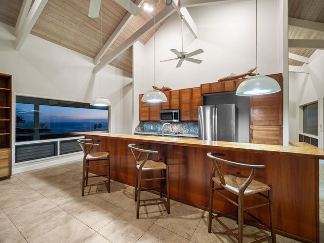 978 Kupulau Dr, Kihei, HI 96753