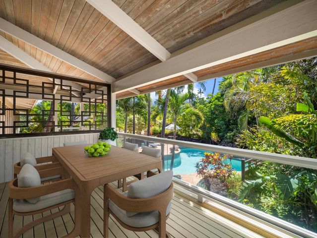 978 Kupulau Dr, Kihei, HI 96753