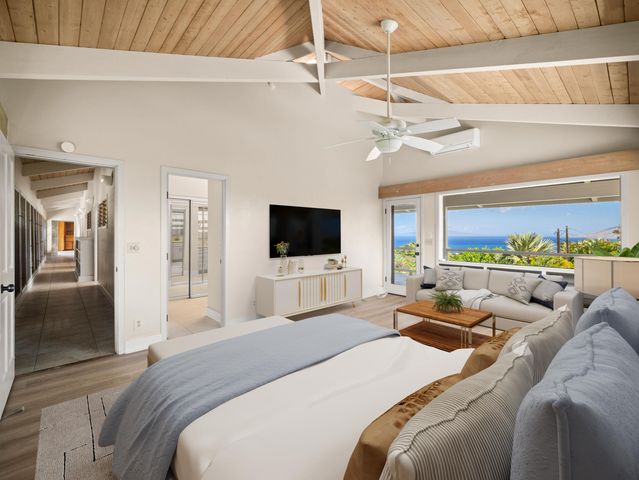 978 Kupulau Dr, Kihei, HI 96753