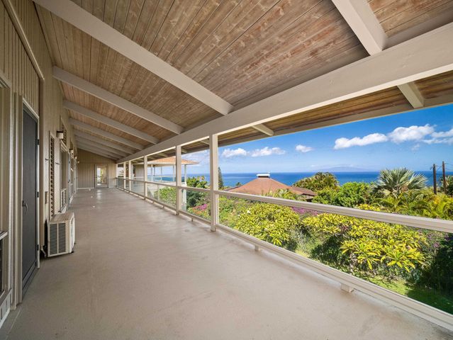 978 Kupulau Dr, Kihei, HI 96753