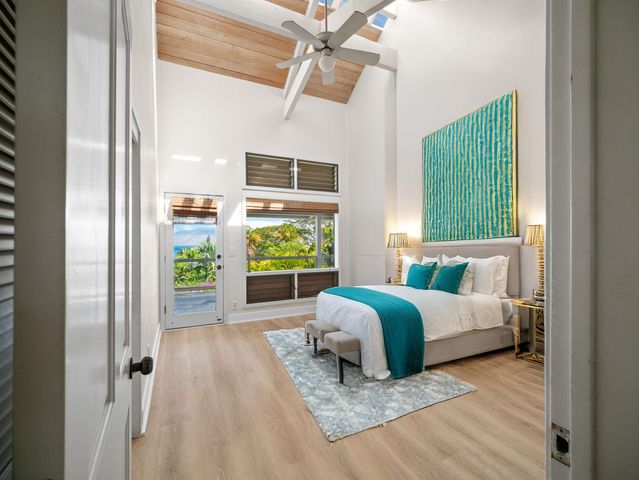 978 Kupulau Dr, Kihei, HI 96753