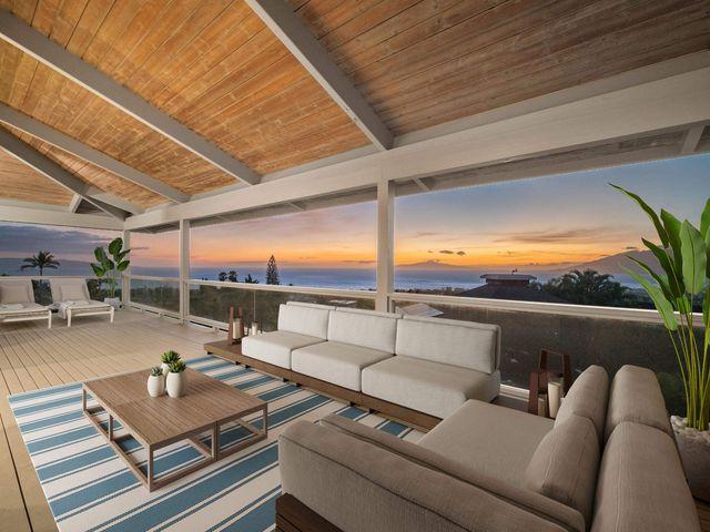 978 Kupulau Dr, Kihei, HI 96753