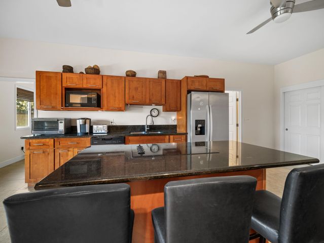 978 Kupulau Dr, Kihei, HI 96753