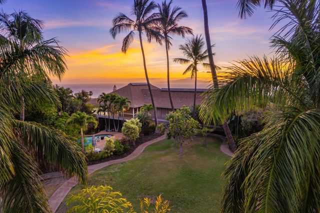 978 Kupulau Dr, Kihei, HI 96753