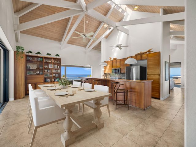 978 Kupulau Dr, Kihei, HI 96753