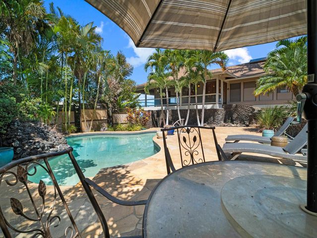 978 Kupulau Dr, Kihei, HI 96753