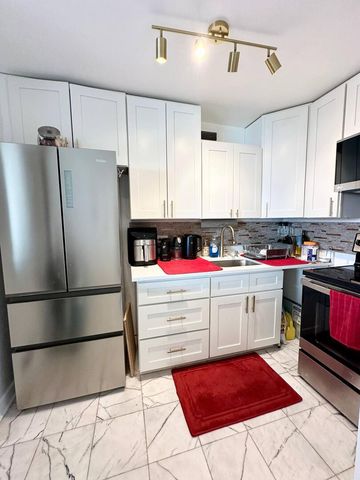 4250 N Marine Drive 2414, Chicago, IL 60613