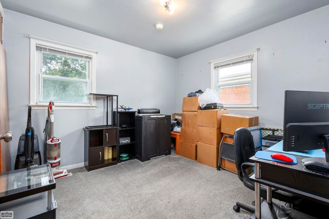 31557 Kelly Road, Fraser, MI 48026