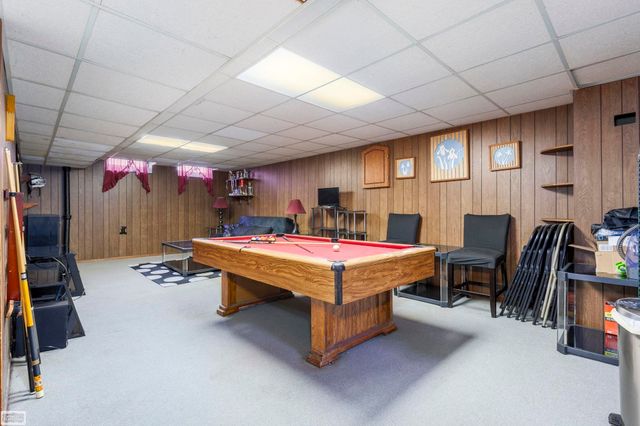 31557 Kelly Road, Fraser, MI 48026