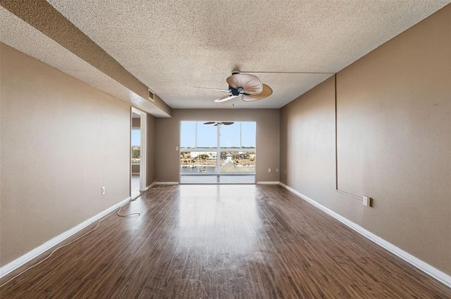 4939 FLORAMAR TERRACE 712, New Port Richey, FL 34652