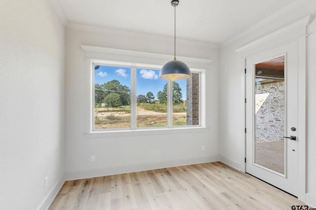 16618 Meadow Crest Dr, Lindale, TX 75771