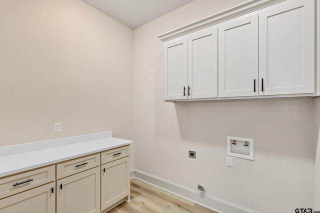 16618 Meadow Crest Dr, Lindale, TX 75771