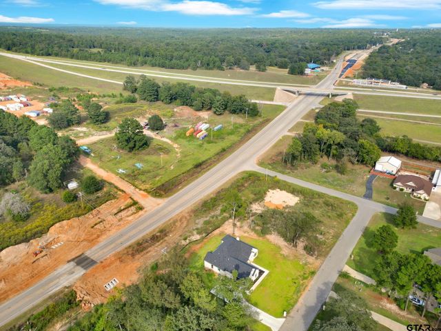 16618 Meadow Crest Dr, Lindale, TX 75771