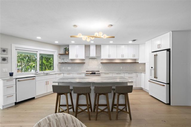 4995 58TH AVENUE S, St Petersburg, FL 33715