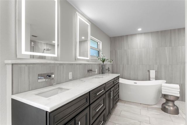 4995 58TH AVENUE S, St Petersburg, FL 33715
