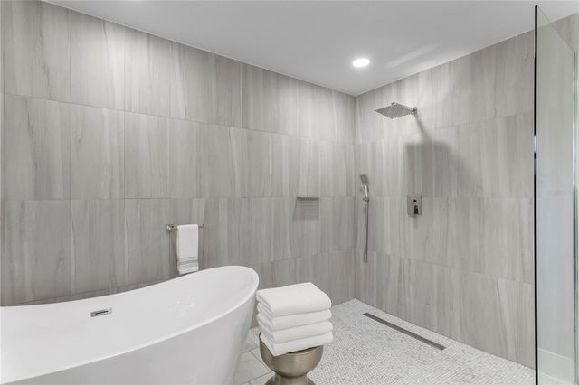 4995 58TH AVENUE S, St Petersburg, FL 33715