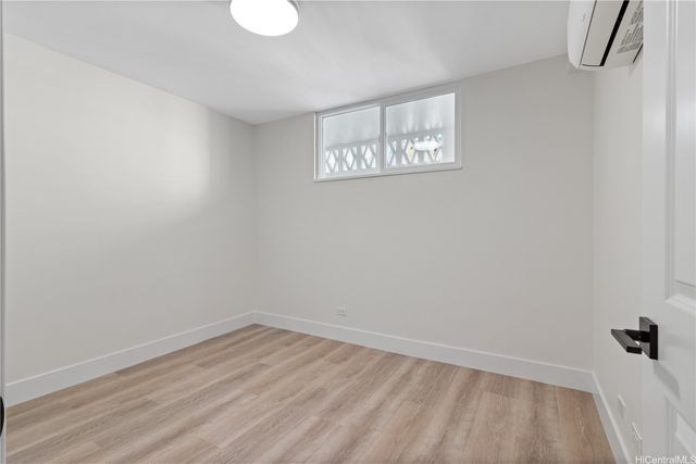 469 Ena Road 2304, Honolulu, HI 96815