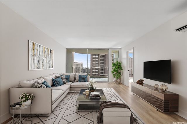 469 Ena Road 2304, Honolulu, HI 96815