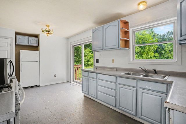 524 Graham Street, Cassopolis, MI 49031