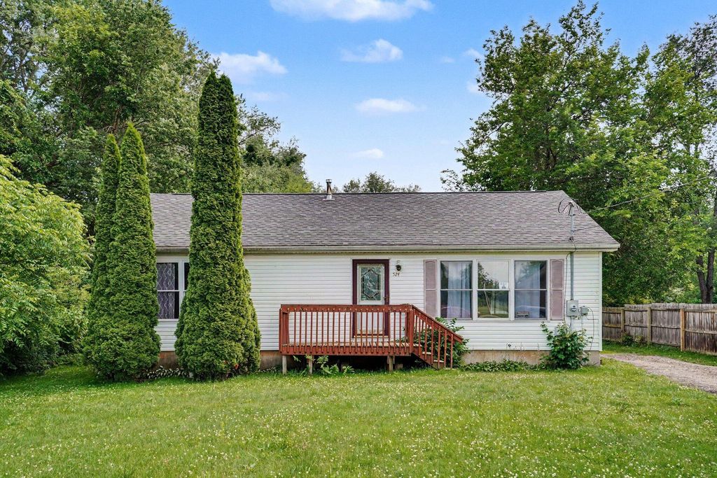 524 Graham Street, Cassopolis, MI 49031