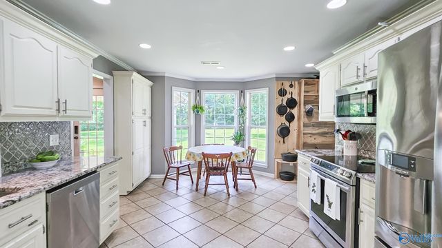 1100 Rain Tree Drive, Tuscumbia, AL 35674