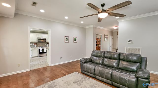 1100 Rain Tree Drive, Tuscumbia, AL 35674