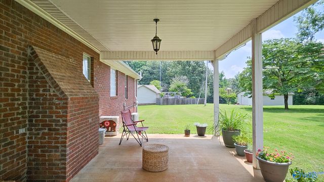 1100 Rain Tree Drive, Tuscumbia, AL 35674