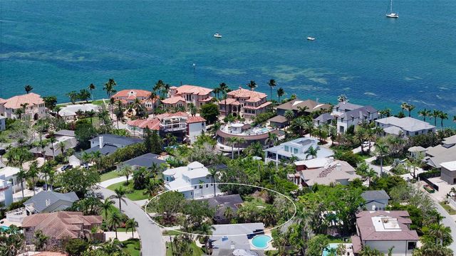 1387 HARBOR DRIVE, Sarasota, FL 34239