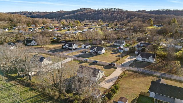 265 Sagewood Dr, Pulaski, TN 38478