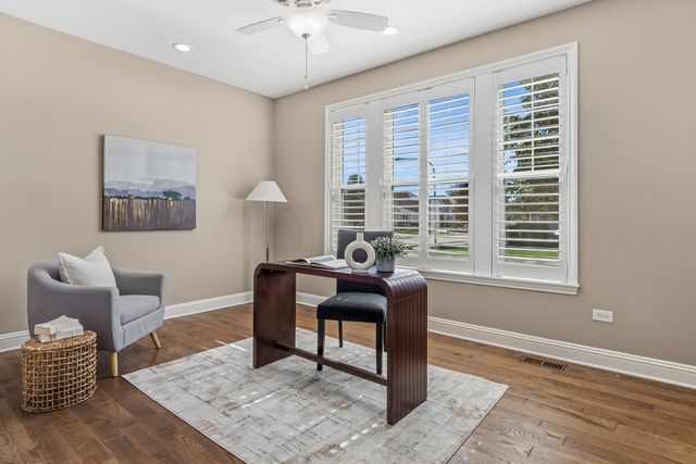 3731 Chesapeake Lane, Naperville, IL 60564