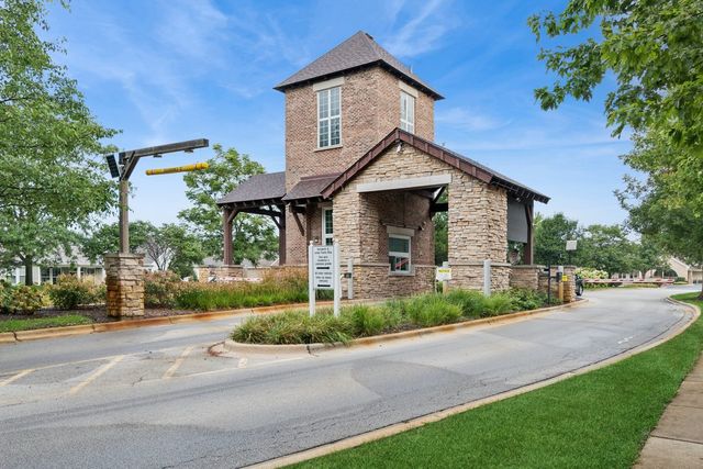 3731 Chesapeake Lane, Naperville, IL 60564
