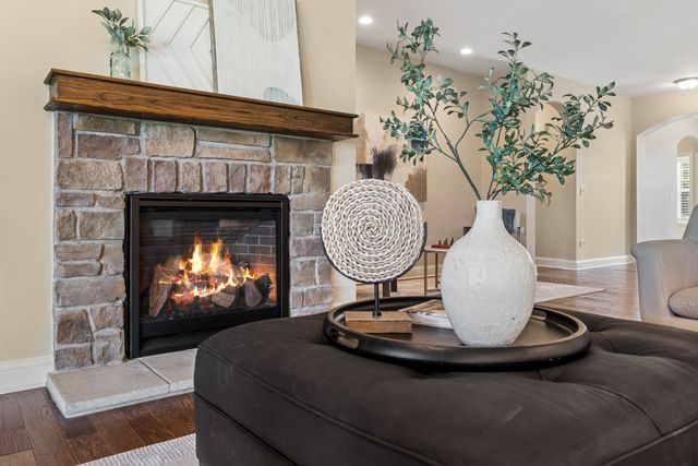 3731 Chesapeake Lane, Naperville, IL 60564