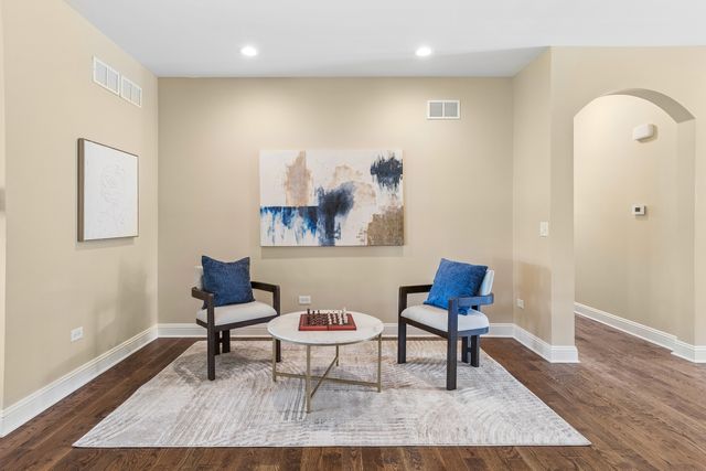 3731 Chesapeake Lane, Naperville, IL 60564