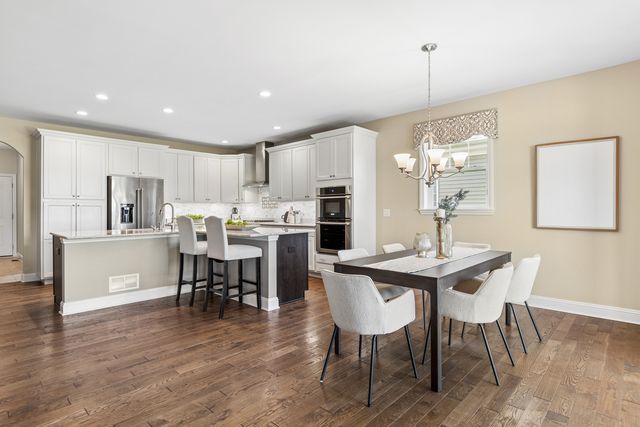 3731 Chesapeake Lane, Naperville, IL 60564