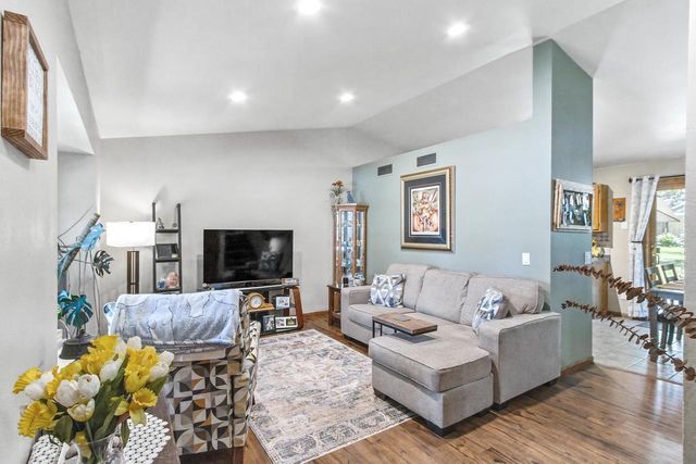 1036 Villa Circle, Sun Prairie, WI 53590