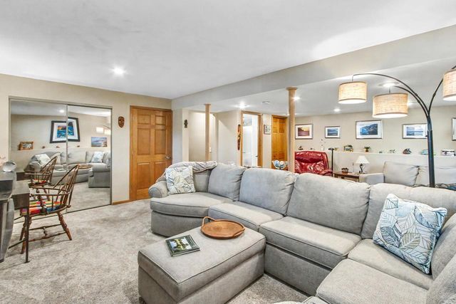 1036 Villa Circle, Sun Prairie, WI 53590