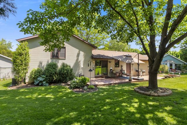 1036 Villa Circle, Sun Prairie, WI 53590