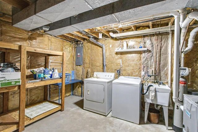 1036 Villa Circle, Sun Prairie, WI 53590